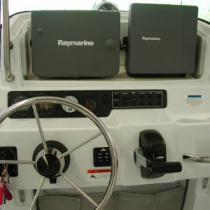 Electronics_in_Electronics_Box_5_17_05.jpg