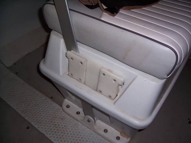54Flip_flop_seat_back.JPG