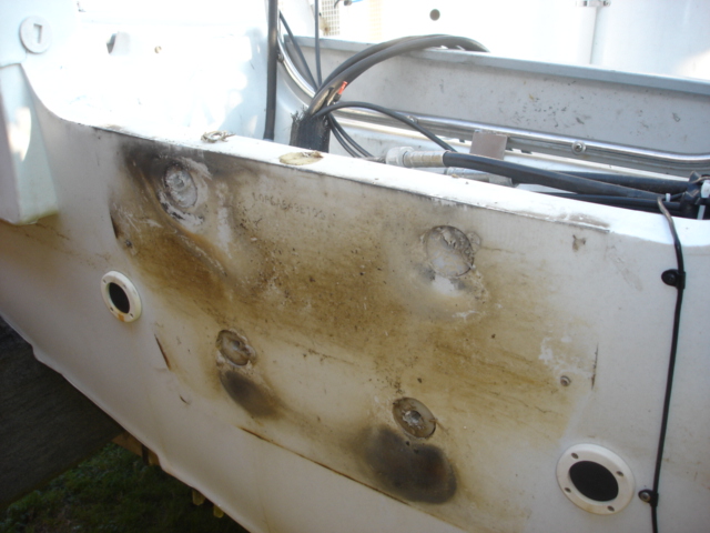 Original_transom_plate_removed_no_damage.JPG