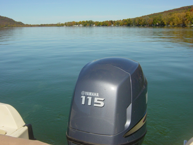 Stern_View_DeRuyter_Lake_NY.JPG